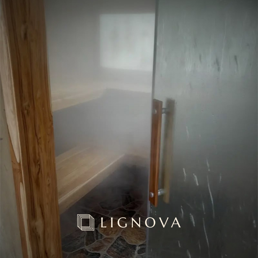 Turco, vapor y madera de teca